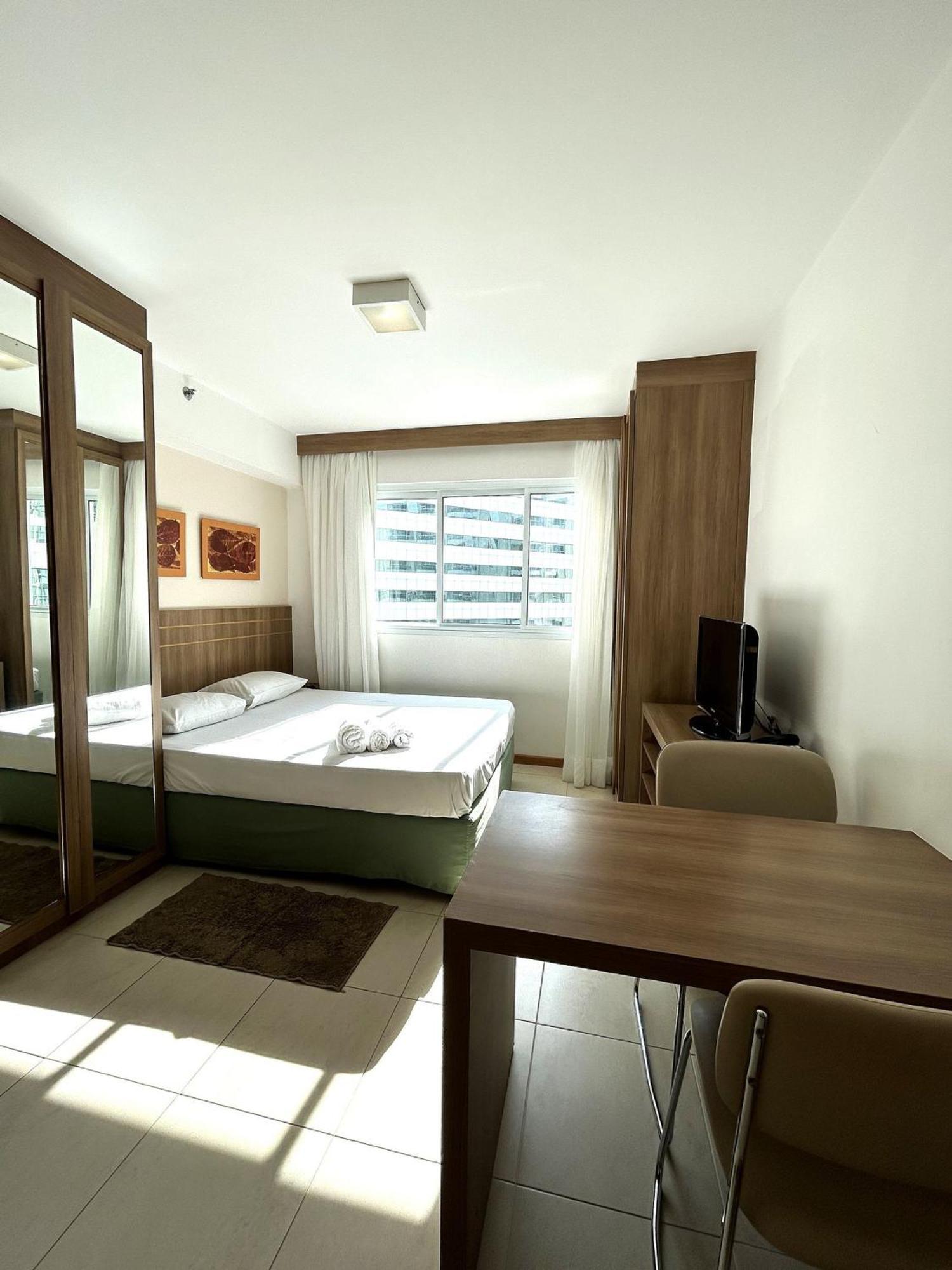 Sm1214 Flat Com Excelente Localizacao Em Regiao Central Brasilia Exterior foto